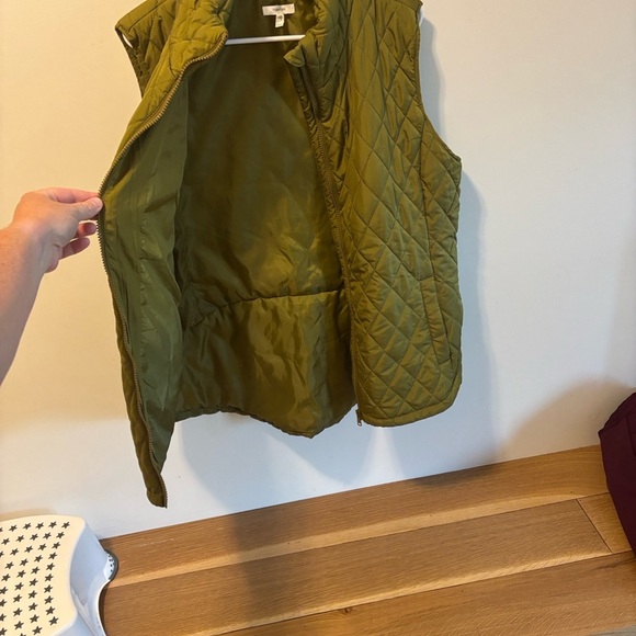 Maurices Quilted Green Women's Vest - Picture 4 of 6